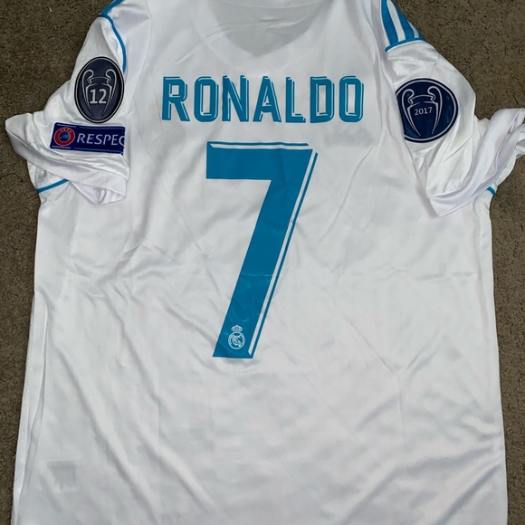 Real Madrid 2017-2018 Jersey retro - Ronaldo 7 - Picture 1 of 5